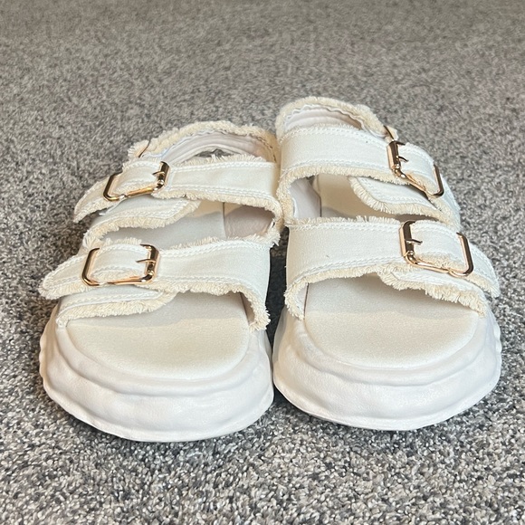 Women’s Double Strap Buckle Sandals‎ - Picture 2 of 5